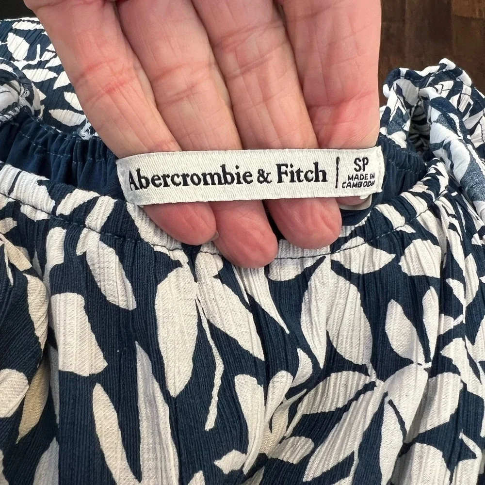 Abercrombie & Fitch Womens Ruffle Strap Textured Maxi Dress Size S/P Blue/White